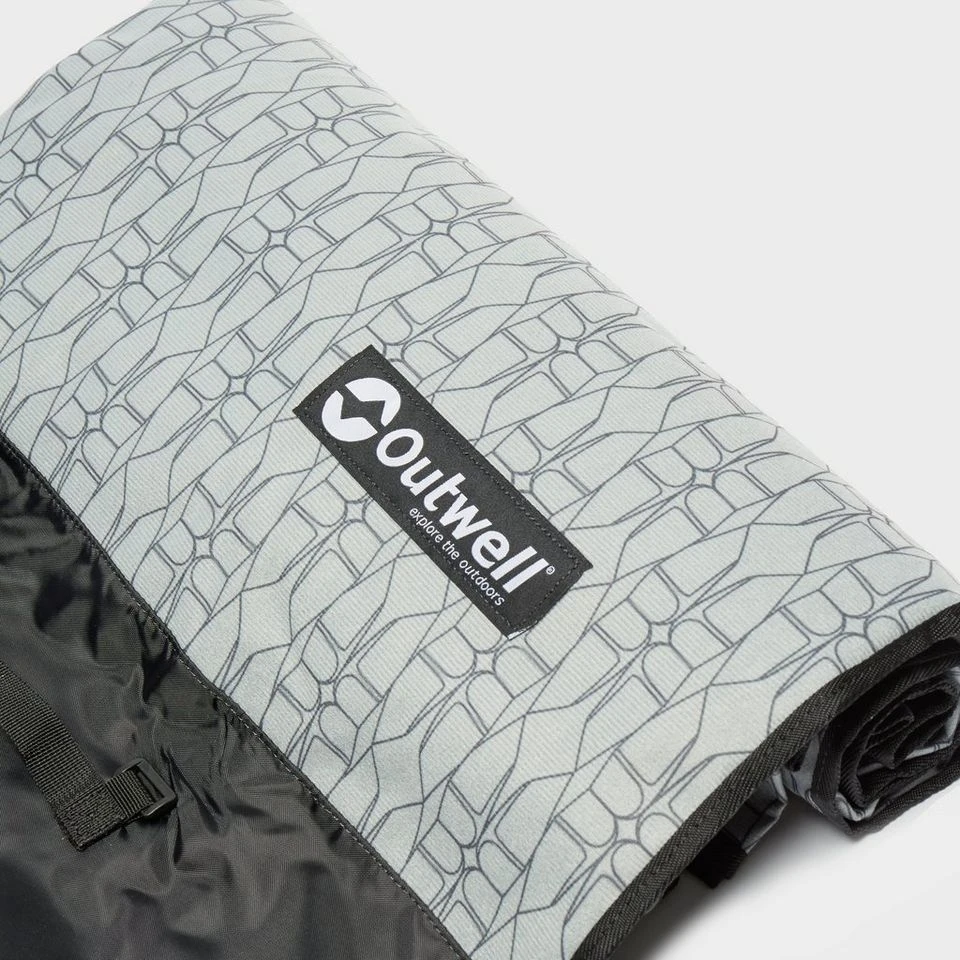 Outwell Delano 5 Fleece Carpet 2 Outwell Delano 5 Fleece Carpet - Image 2